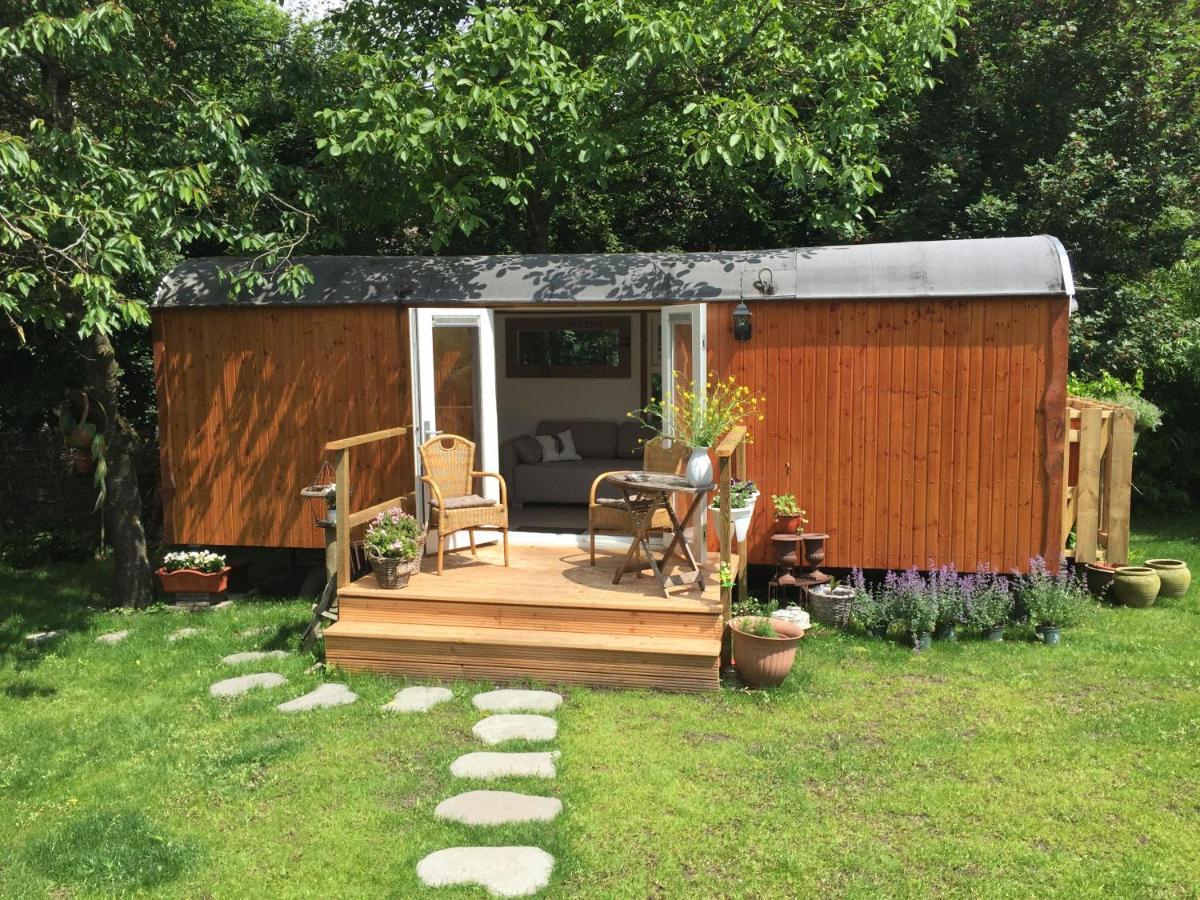 B&B Hetvrijdagsgevoel 스네크 외부 사진